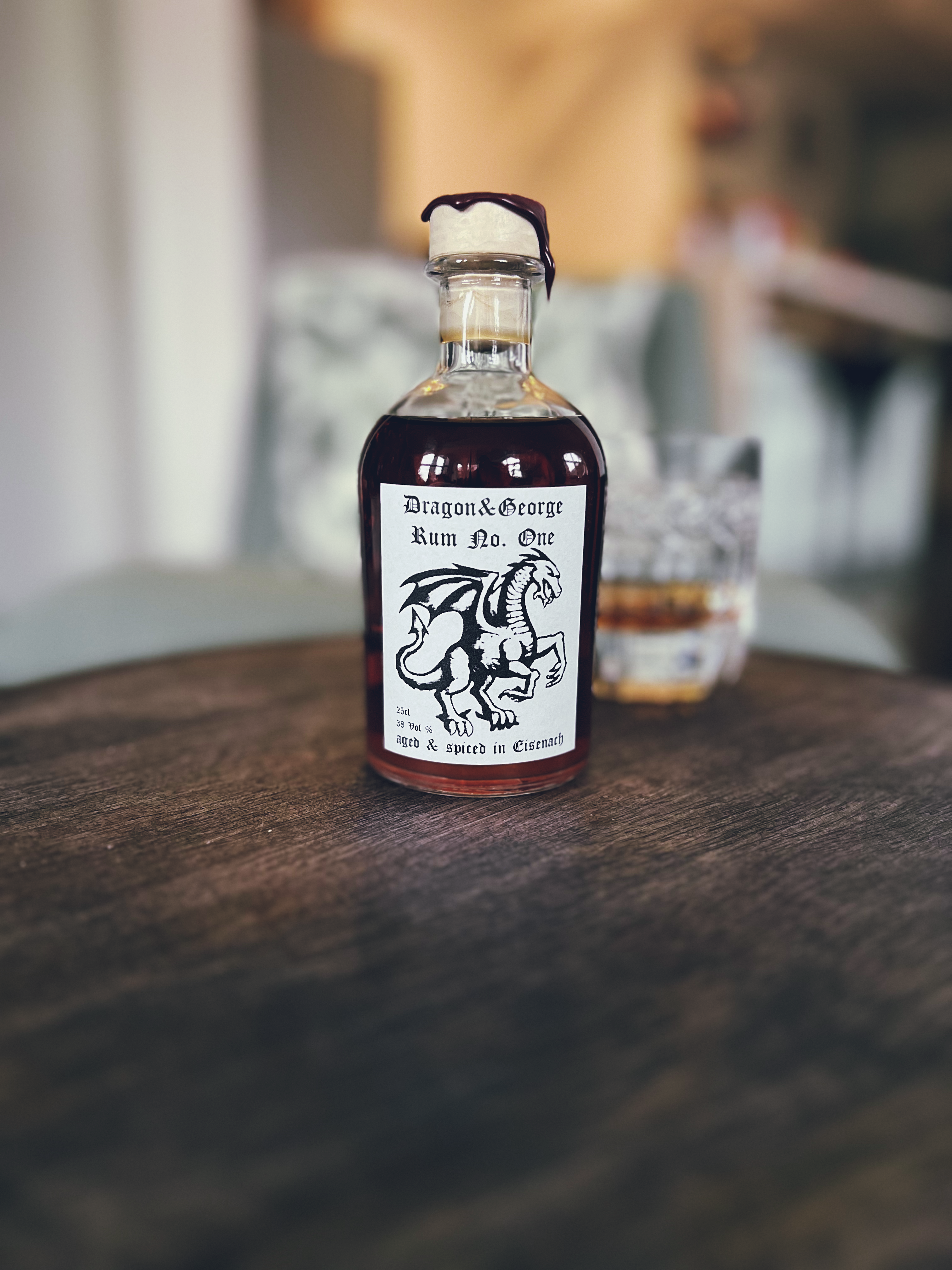 Dragon & George Rum No. One Flasche - handwerklich veredelt in Eisenach